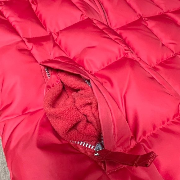 GAP Down-Filled Red Vest - Picture 16 of 16